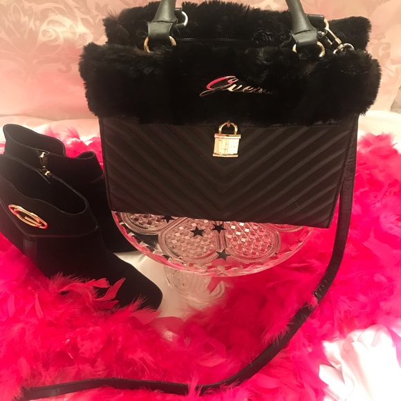 Gorgeous custom crossbody with genuine rabbit fur💖 - Picture 3 of 12